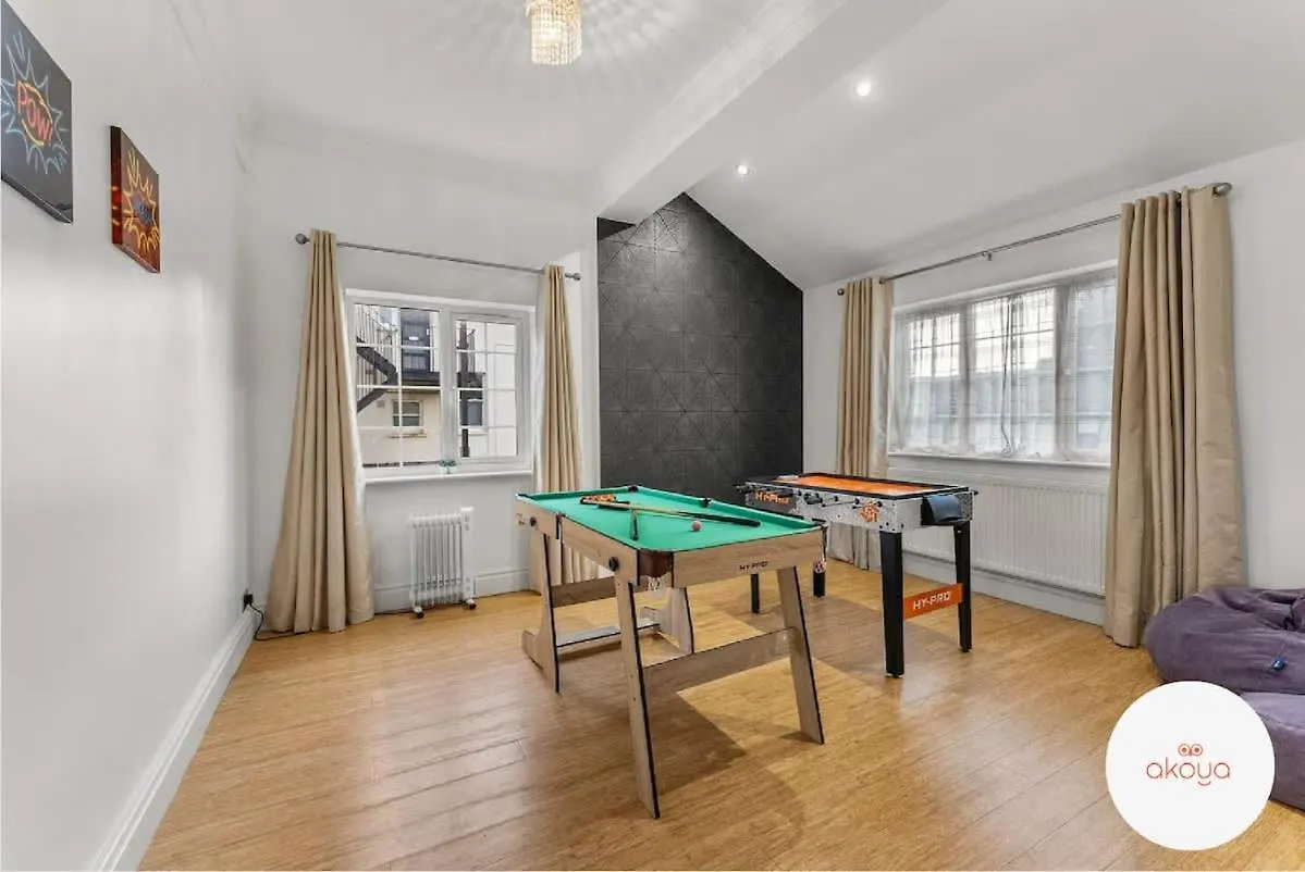 Holiday home A Contemporary Cotswold Grace - Beautiful 4Bed Haven United Kingdom